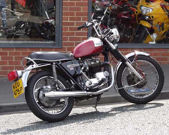 Triumph Bonneville, like the one I used to have