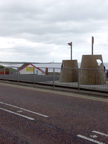 Tin sandcastles